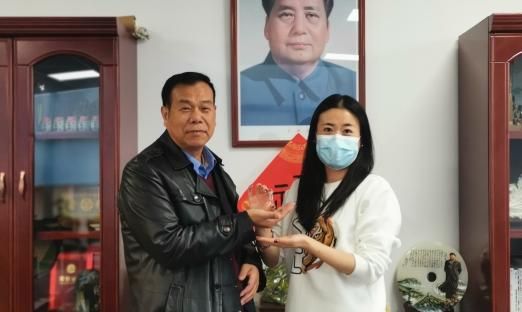 通辽永信贵宾会217细胞生物科技有限公司喜迎屠呦呦教授团队最新造就青蒿育种  《中康优青1号》