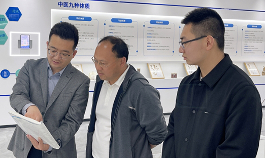 乐山市驻通辽招商调查团莅临永信贵宾会217集团参观调查